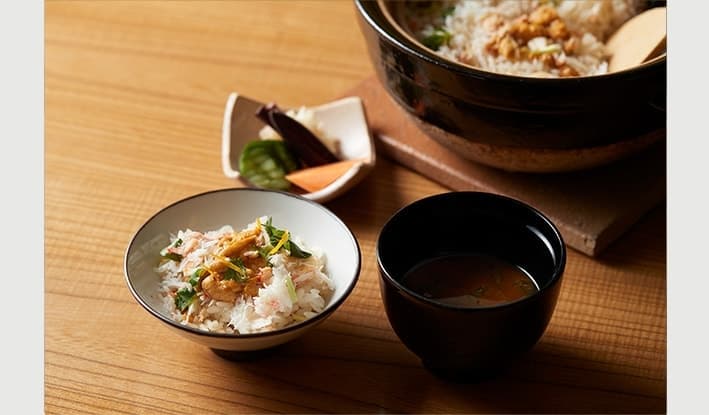 生ウニとズワイガニご飯